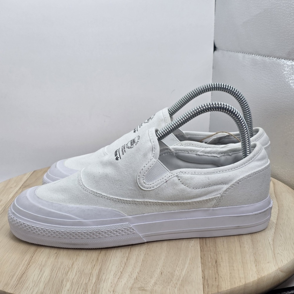 Women's Size 7 - Adidas  Nizza Slip Low White Canvas Trainers Slip On Sneakers‎